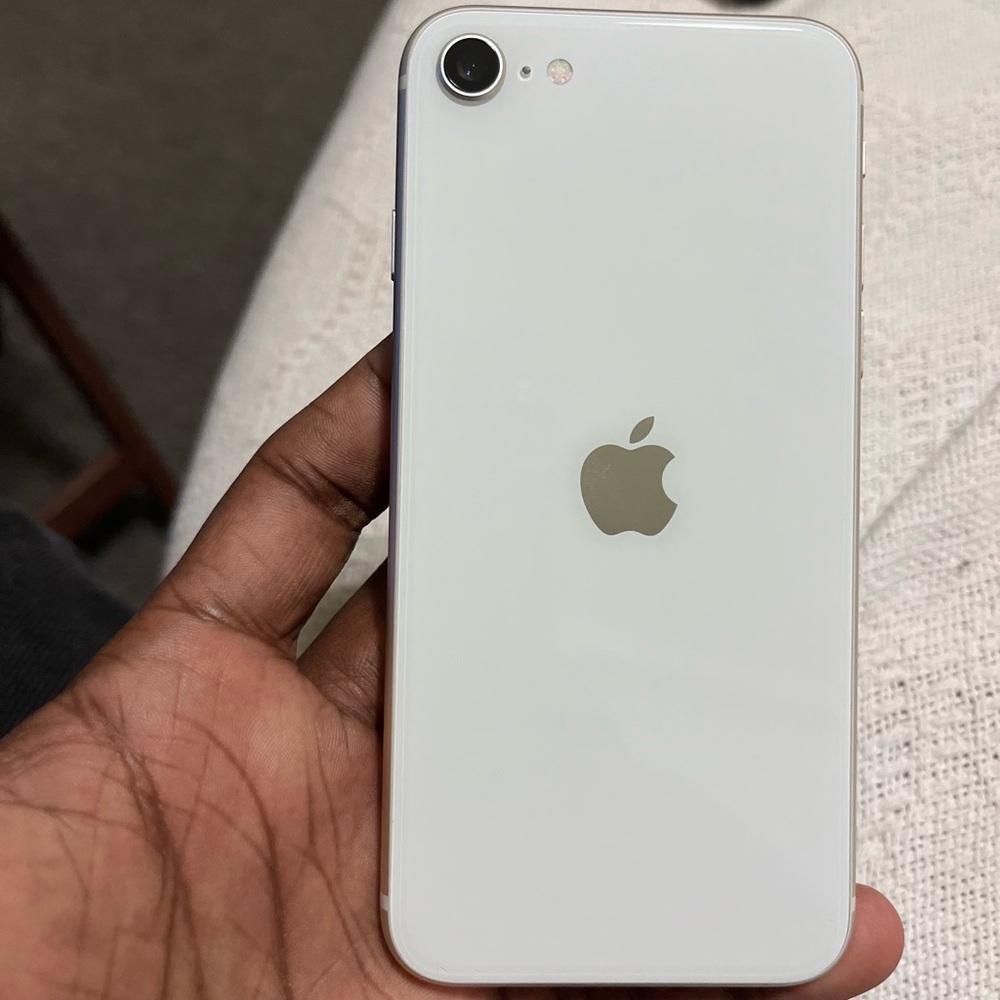 iPhone 7 SE